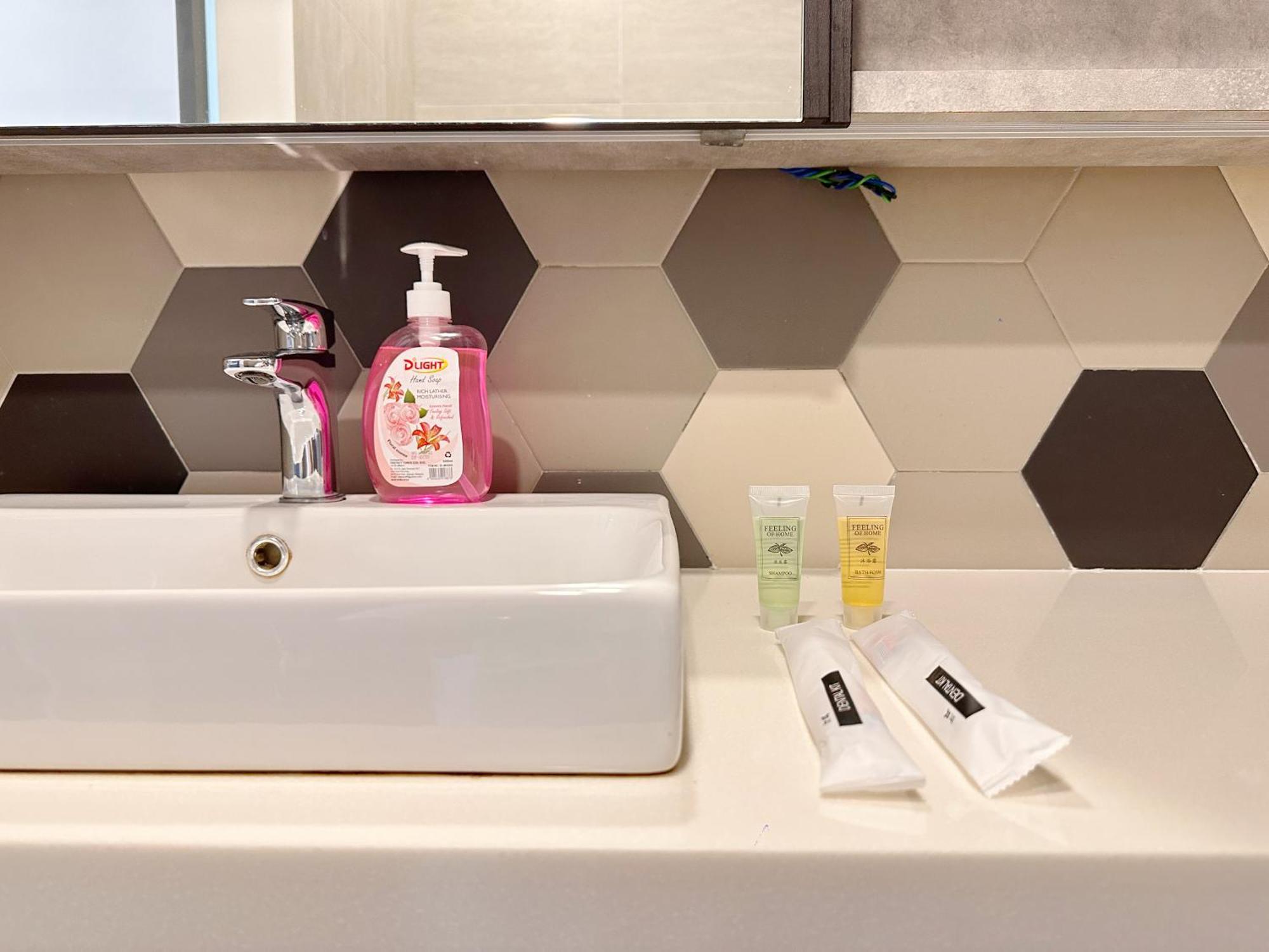 Ceylonz Suites Klcc By Staybliss Kuala Lumpur Bagian luar foto